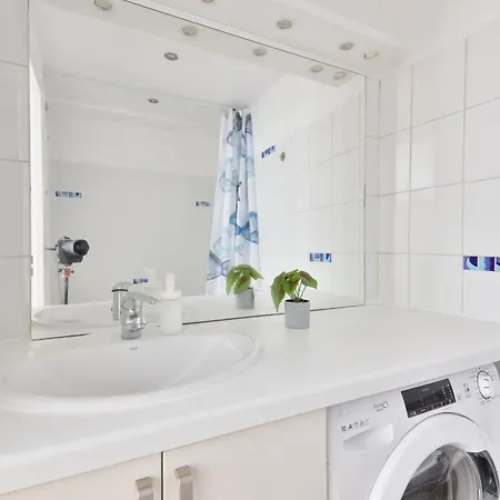 Апартаменты Quartier Chatelet Les Halles 2 Free Netflix *